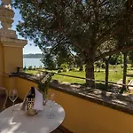 Isola Polvese Hotel
