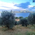 Isola Polvese Hotel 3*