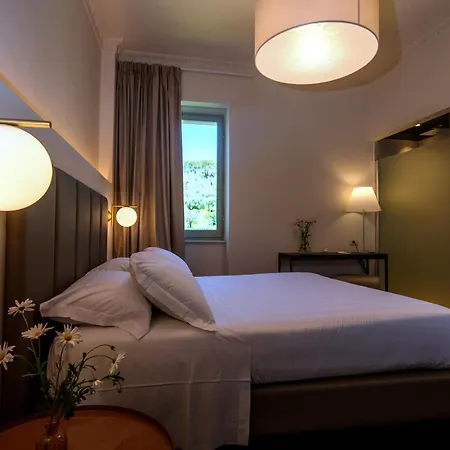 酒店 Isola Polvese 3*