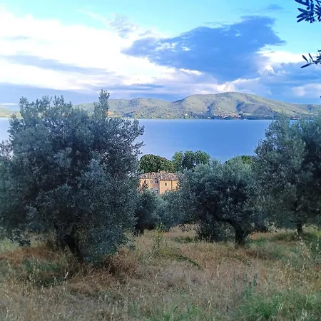 Isola Polvese 酒店 3*